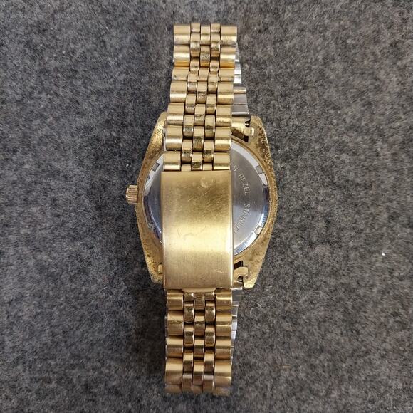 🔥RARE Vintage Lucien Piccard Dufonte Diamond Quartz Men's 35.5mm Watch - Picture 3 of 5